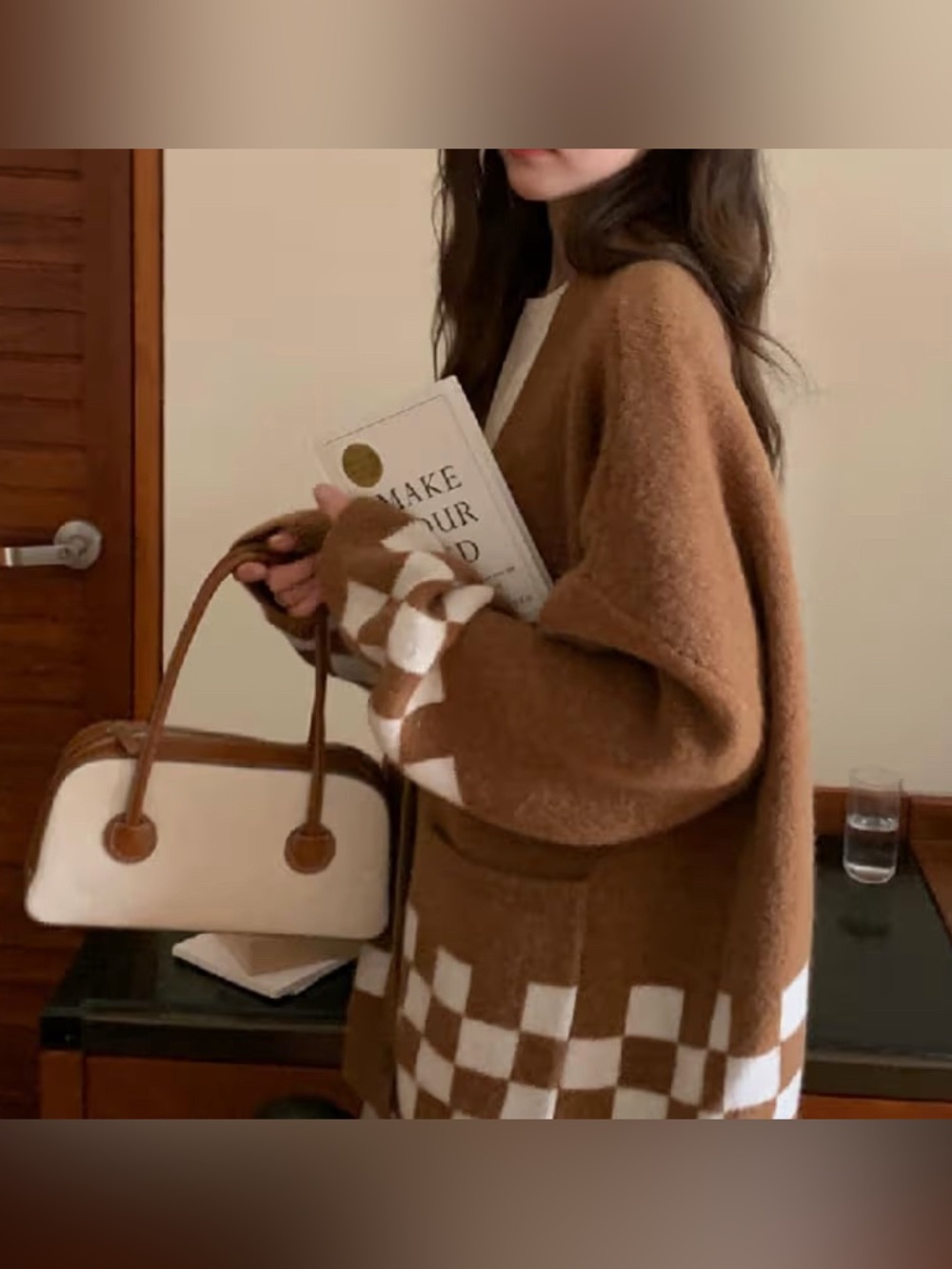 Women’s Knitted Brown & White Checkered Button Down Cardigan Size Large - Picture 1 of 7